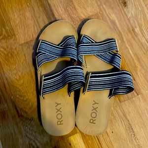 Roxy sandals
